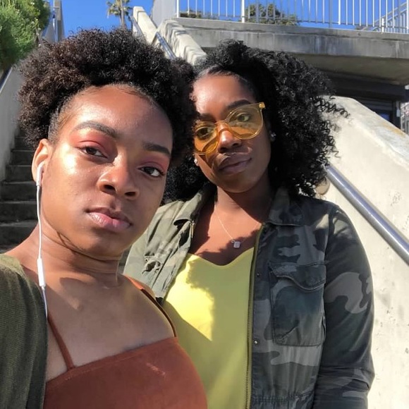 Meet Your Posher - Picture 4 of 8